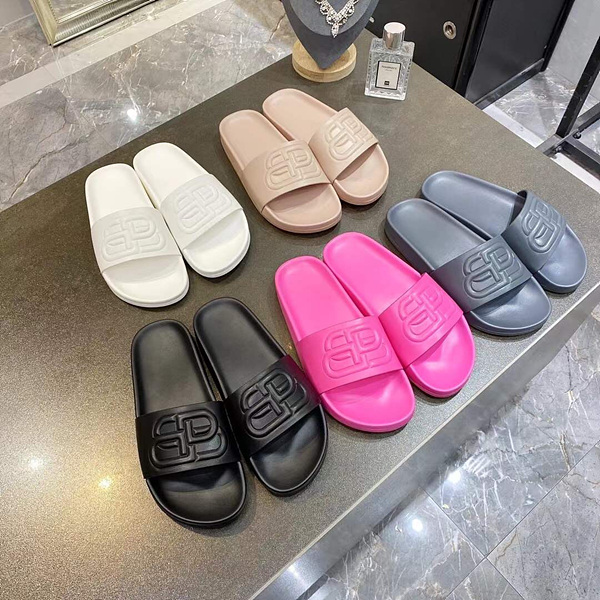 발렌시아가 VLTN 슬라이드 샌들 슬리퍼