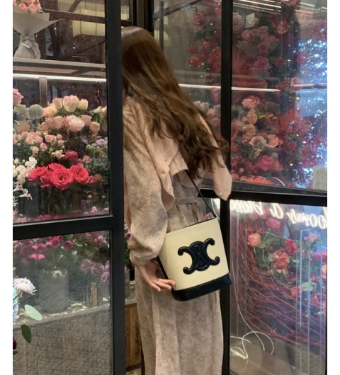 셀린느 퀴르 텍스타일 버킷백