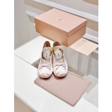 미우미우 새틴 발레리나 플랫슈즈