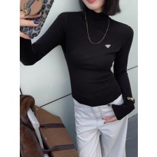 프라다 목폴라티