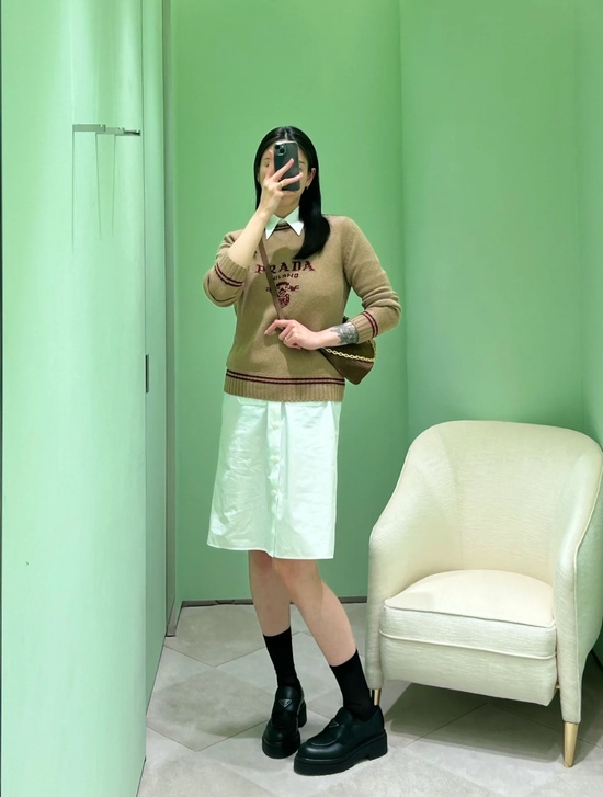 프라다 브러시드 로퍼